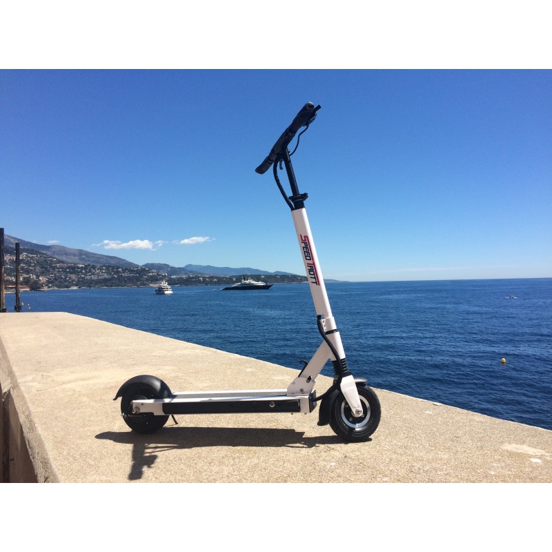 SPEEDTROT ST12, la trottinette électrique citadine très légère !